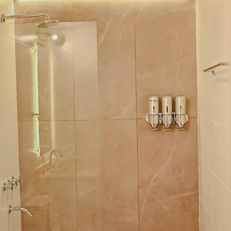 Alcazar Suites Premium Salta Room photo